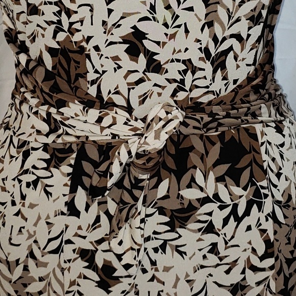 Perceptions 14 leaf pattern tie waist boat neck - Picture 8 of 8